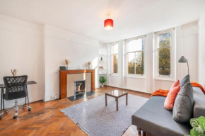 Urban Oasis - One Bedroom Central London Apartment